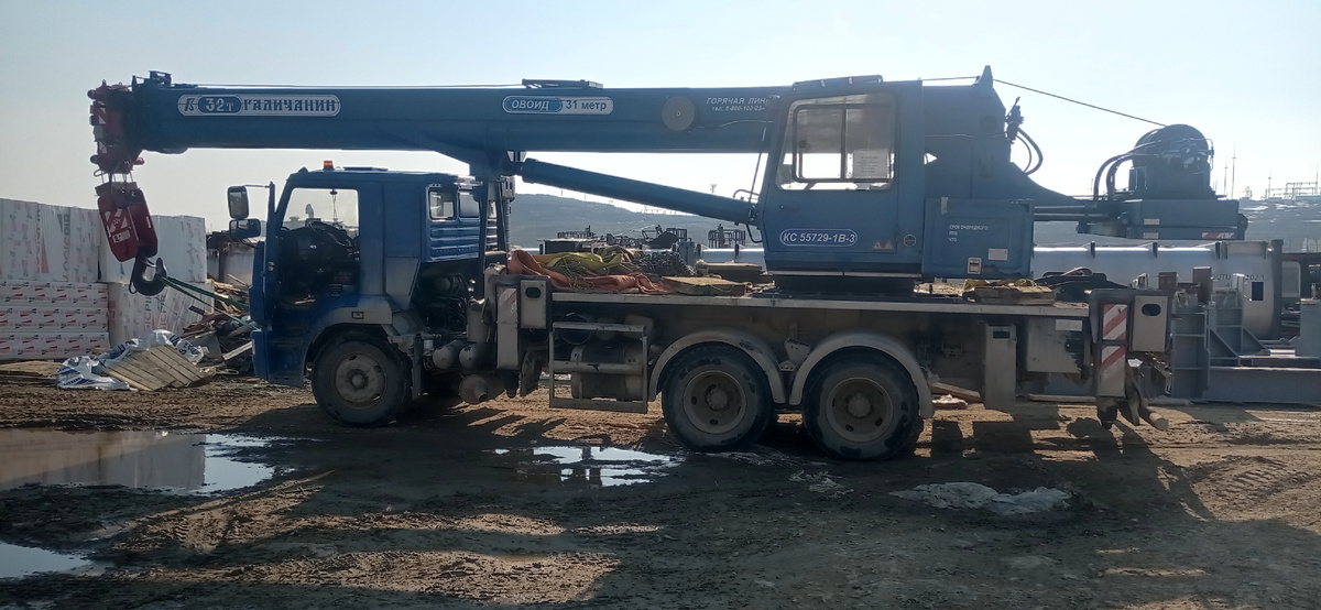 Кран-убийца: на таком чуде техники можно только молиться, чтобы ничего не отвалилось!