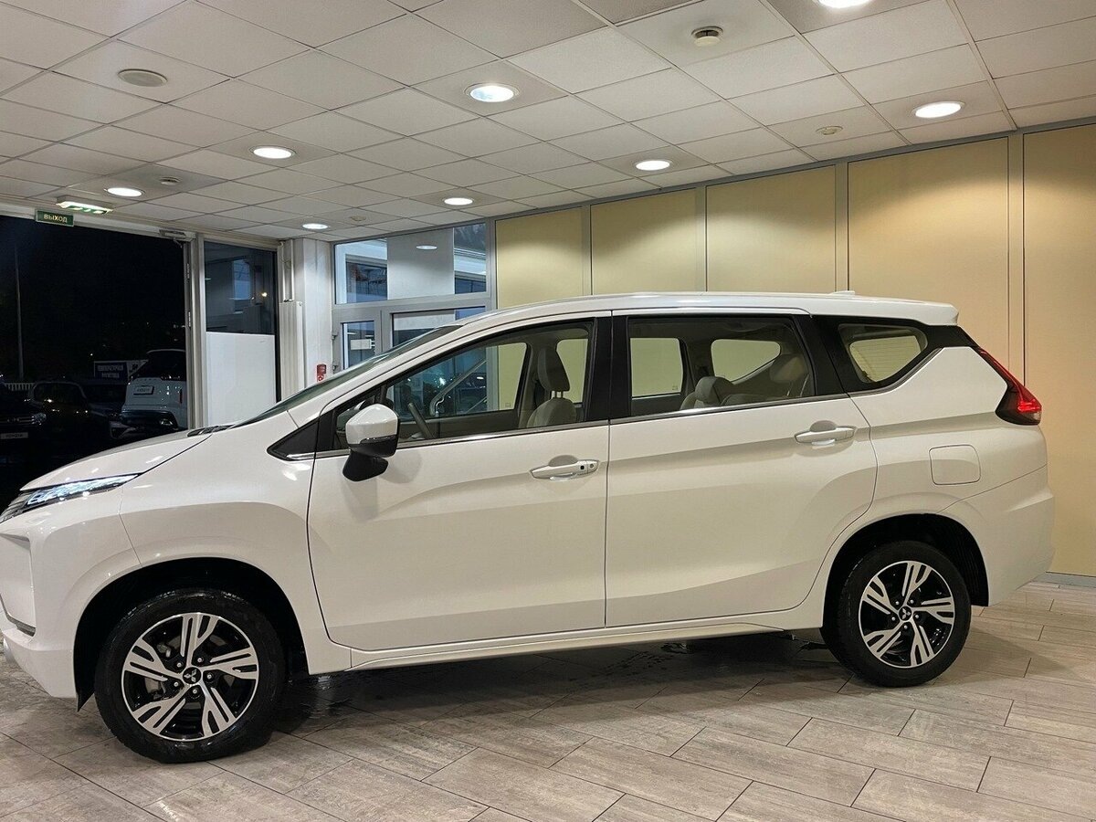 В России продаётся «японский Ларгус». Источник иллюстрации - auto.ru