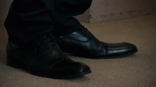 Источник: https://tenor.com/ru/users/oobrotcod