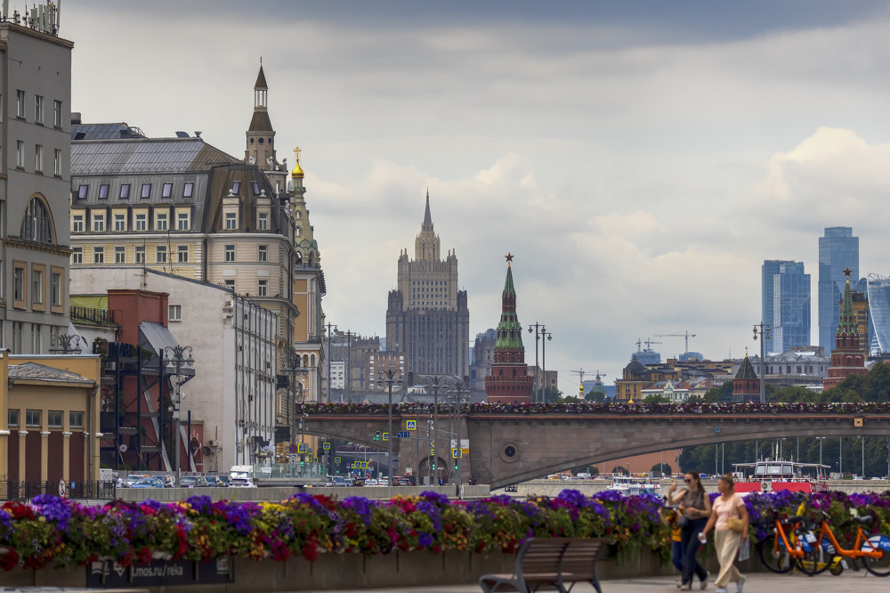 2. МИД, башни Кремля, Большой каменный мост и прочее... © NickFW.ru — 4.7.25г.