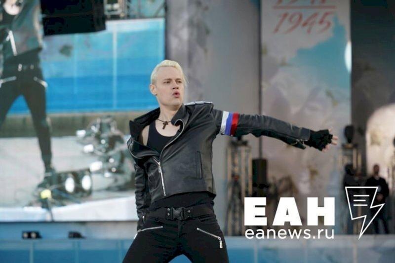   ЕАН. Певец Shaman на концерте в Екатеринбурге