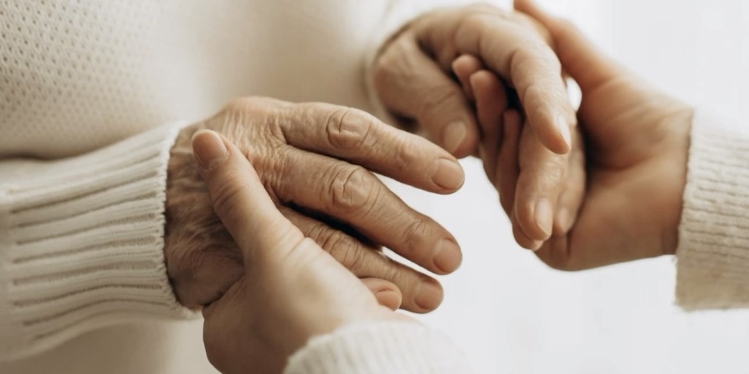 «Я перестала спасать маму — и впервые почувствовала себя живой»