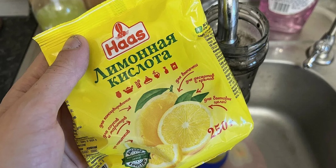 Квартиранты сьехали, оставили очень грязный унитаз, но я не переживаю, у меня есть отличные способы быстро и просто все очистить.