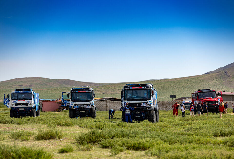    Тройной подиум КАМАЗа и худший результат МАЗа за шесть лет. Итоги «Шелкового пути-2025»КАМАЗ-мастер