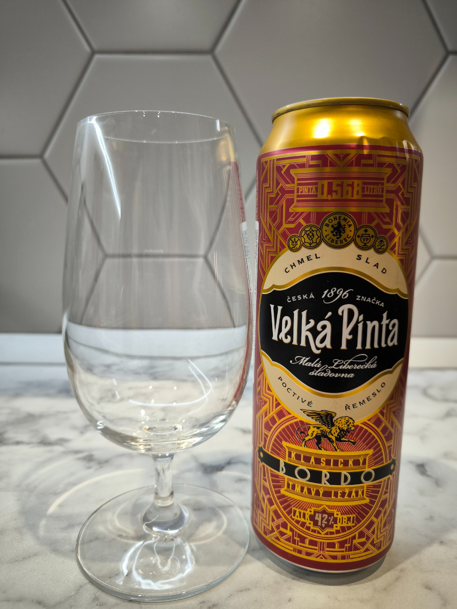 Пиво "Velka Pinta Bordo" (Велка Пинта Бордо) из Чехии