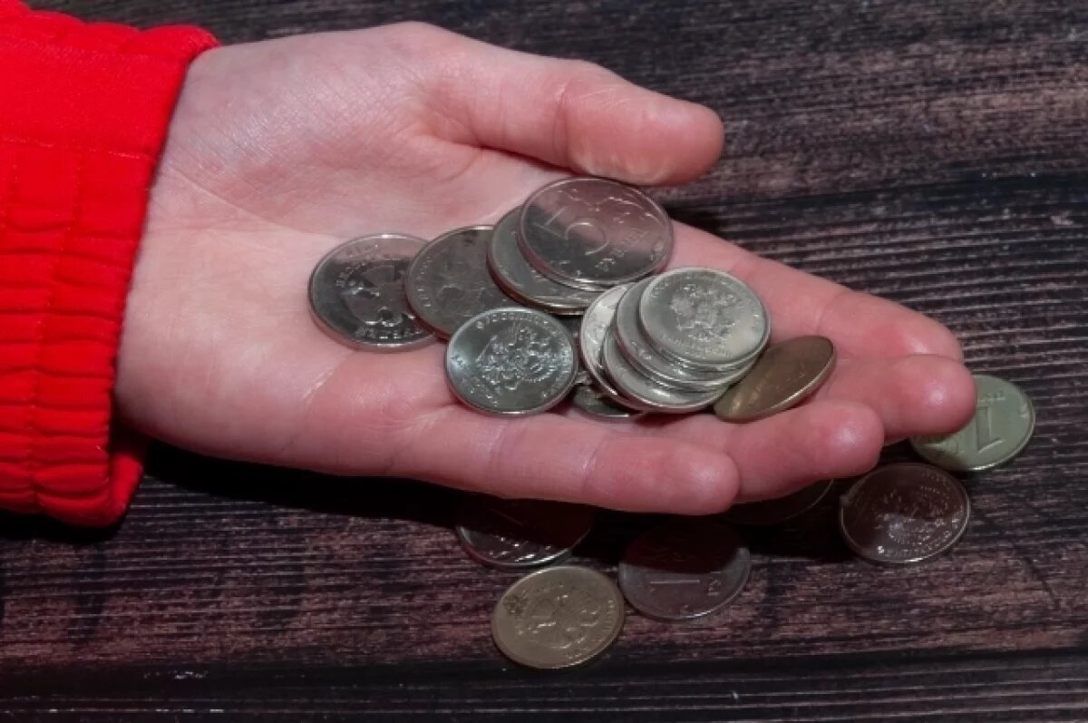    В Омске братья-мошенники продали директору поддельные монеты за 379 тысяч