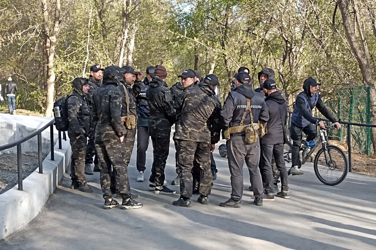 Представители движения выступают против нелегальных мигрантов.  Фото: ФедералПресс / Максим Филиппович