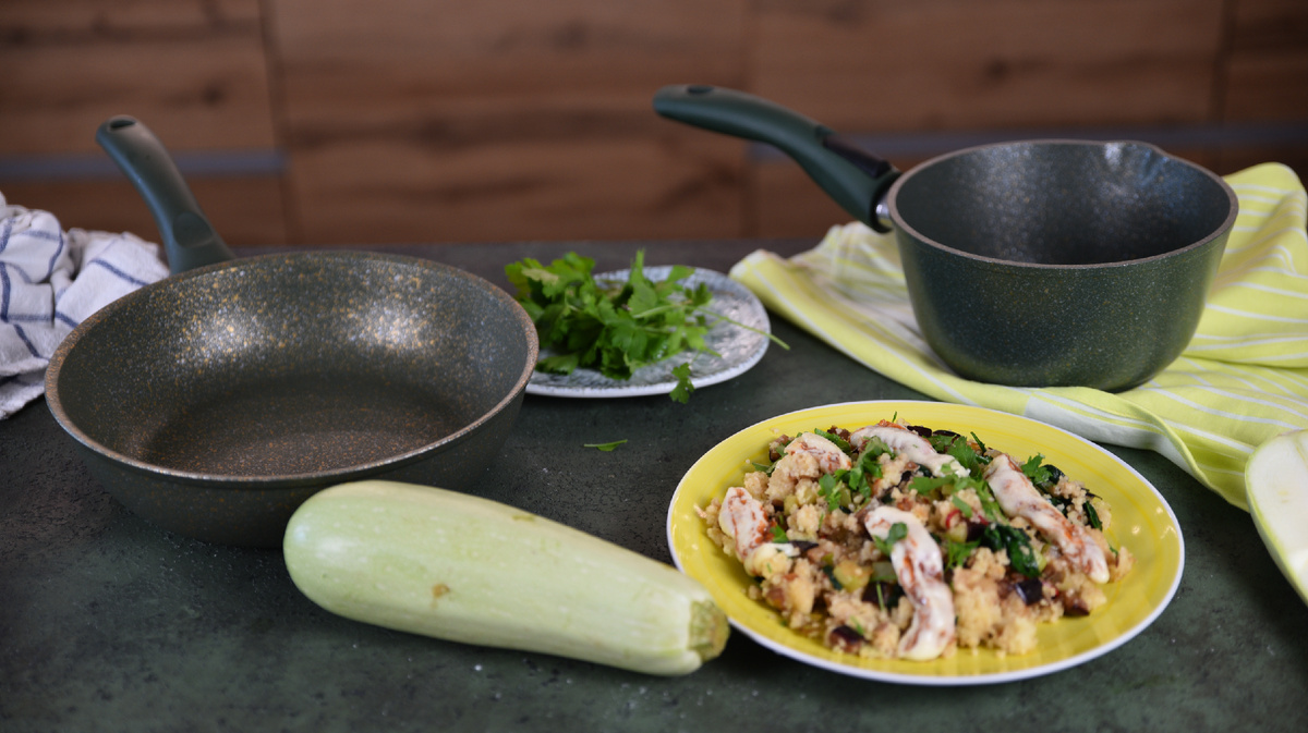 Кускус с баклажаном, кабачком и перцем чили