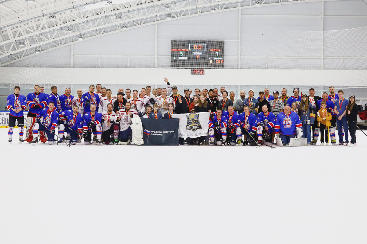 Хоккейный клуб «Предприниматель»//Личный архив