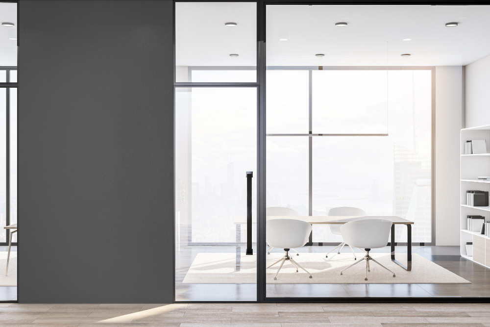 Двери из стекла