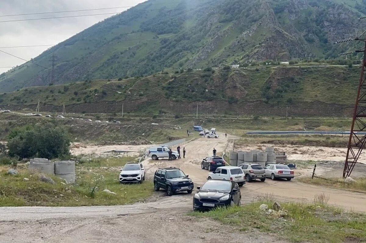    В Кабардино-Балкарии чистят трассы после схода селей в Эльбрусском районе