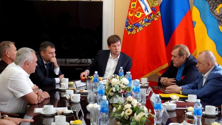    Альберт Юмадилов провёл встречу с представителями строительных компаний Оренбурга Оренбуржье