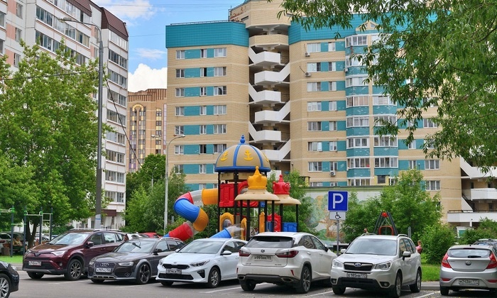    Платные парковки во дворах: нас хотят ограбить!