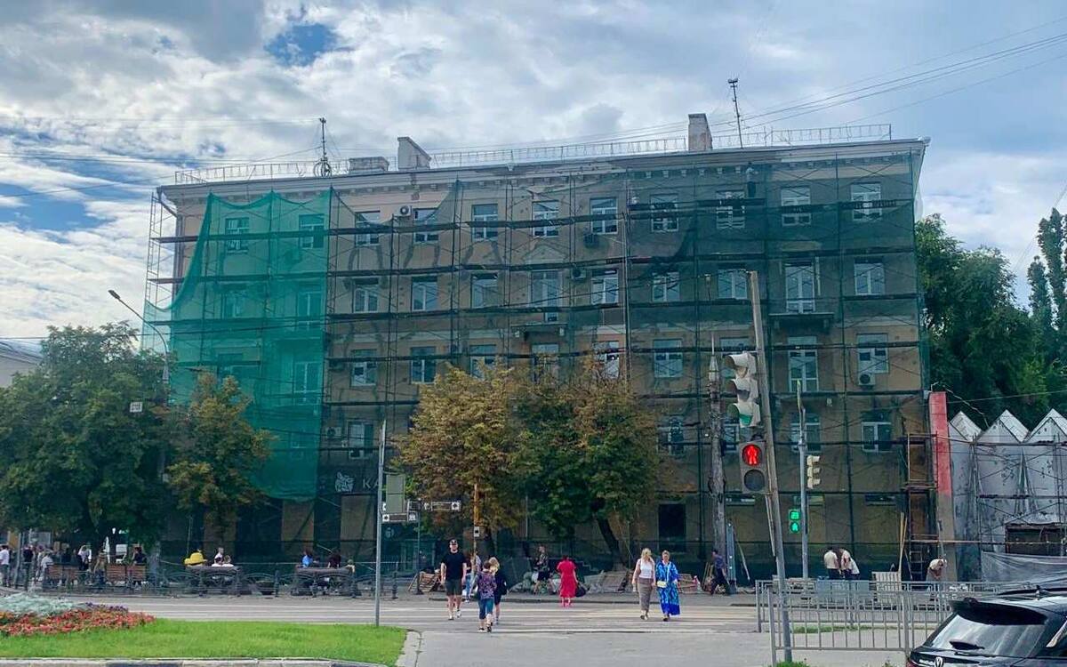    В Воронеже восстанавливают жилье после атак БПЛА: смонтированы первые окна, оценка ущерба продолжается телеграм-канала «Сергей Петрин»