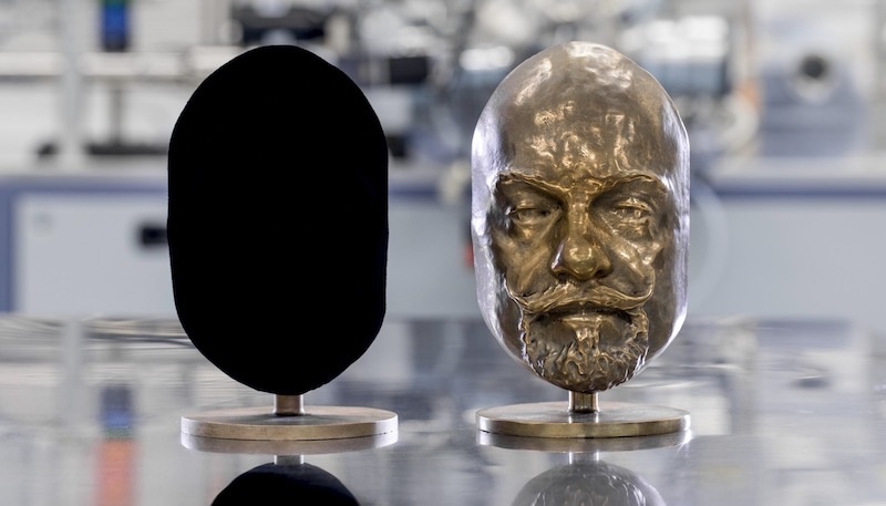 3D-модель человеческой головы, покрытая Vantablack