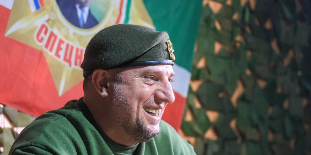 Скандал не стихает. Генерал Алаудинов требует извинений. Русские мужики поддержали Дивнича