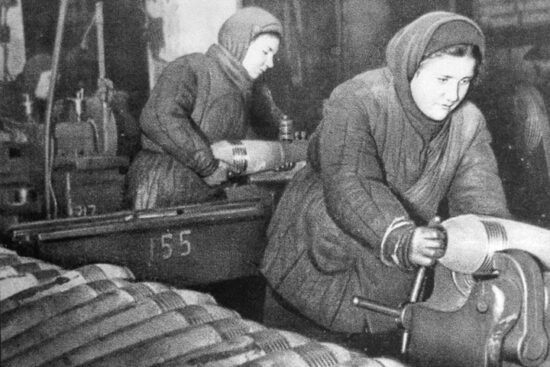 Женщины в войне: роль женщин в Первой и Второй мировых войнах