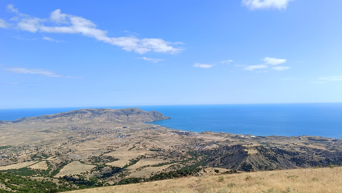 вид на Меганом 