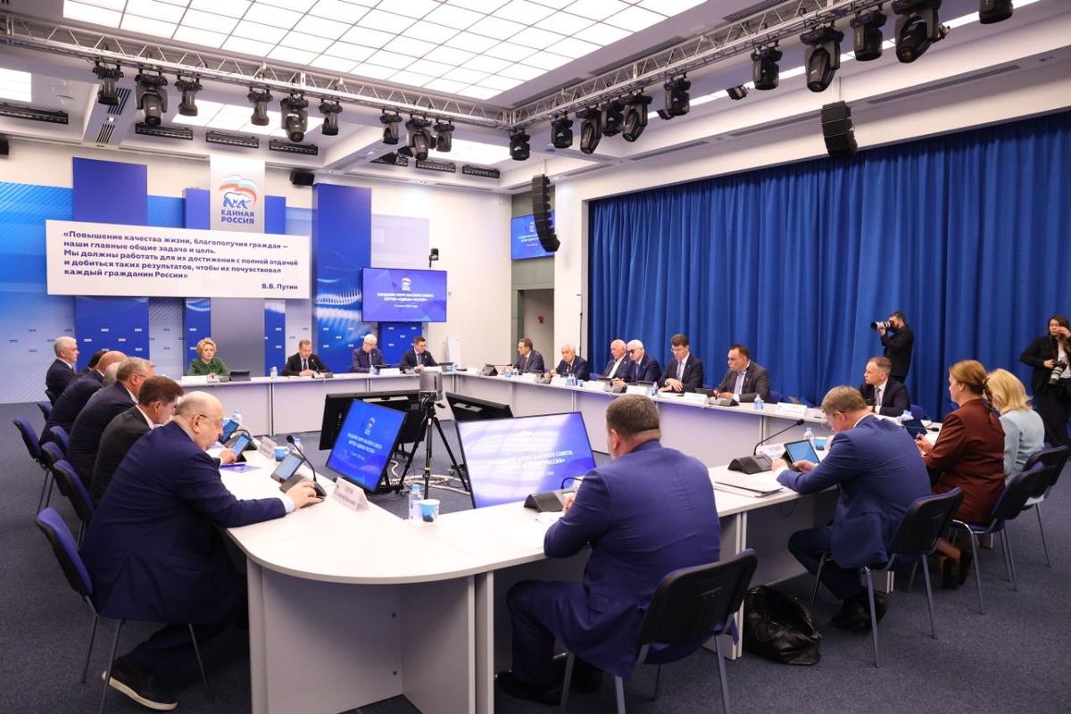 «При активном участии партии впервые в истории страны создана полноценная инфраструктура, которая занимается заботой, поддержкой ветеранов, их семей, причём до завершения боевых действий. Делается всё, чтобы наши защитники ощущали поддержку и искреннюю благодарность обществу в виде реальных дел», — сказал он.