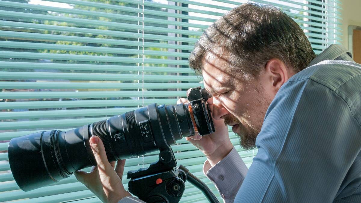    Для слежки детективы используют самые современные гаджеты, позволяющие добыть необходимую информацию / Фото: Shutterstock