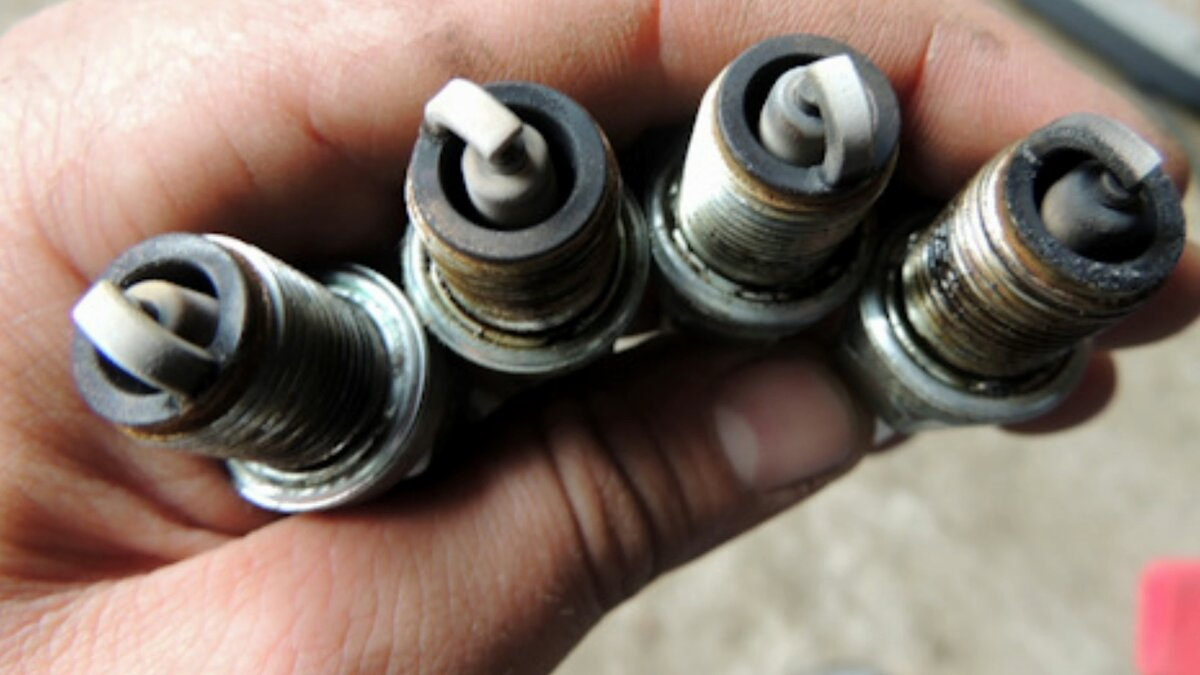 Белый нагар на свечах зажигания