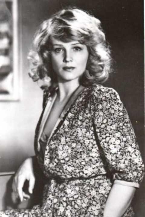 Фото: Наталья Егорова в молодости, фото: auction.ru