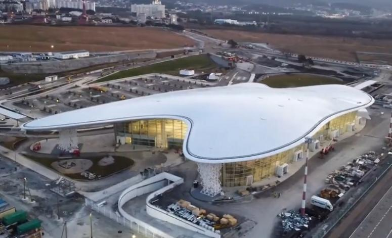 Нощвый терминал аэропорта Геленджик