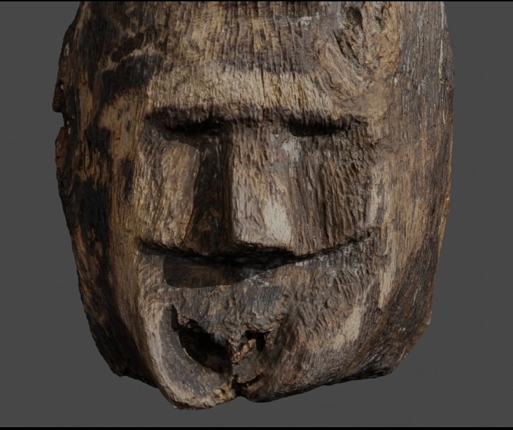 Датировка — около 967 года (с допуском 7–8 лет). Датировка подтверждена методом дендрохронологического анализа — исследования годовых колец дерева