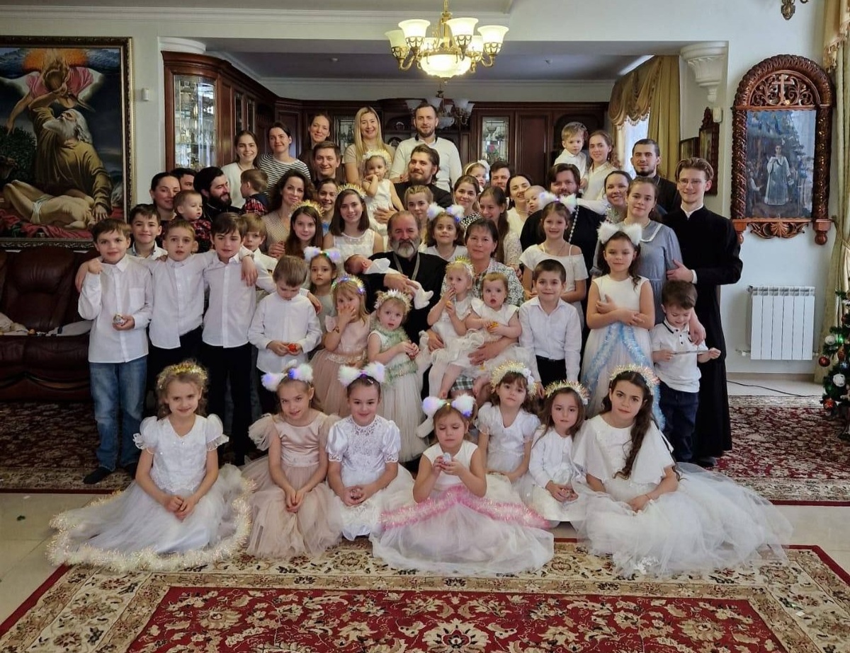 Президент Владимир Путин удостоил звания «Мать-героиня» жительницу Дона