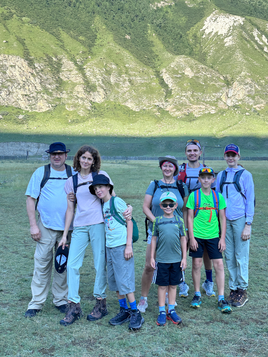 Сбор перед походом на водопад Учар