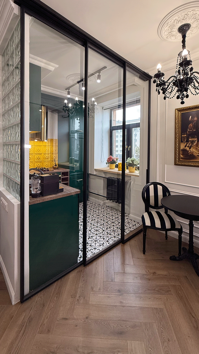 Раздвижная перегородка алюминий-стекло DORIAN.RU