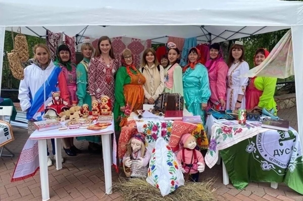    Челябинские культурные центры на городском общественном Вернисаже