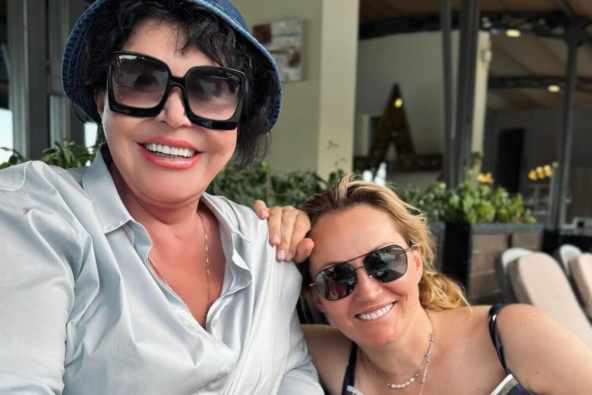    Надежда Бабкина с невесткой Татьяной Социальные сети