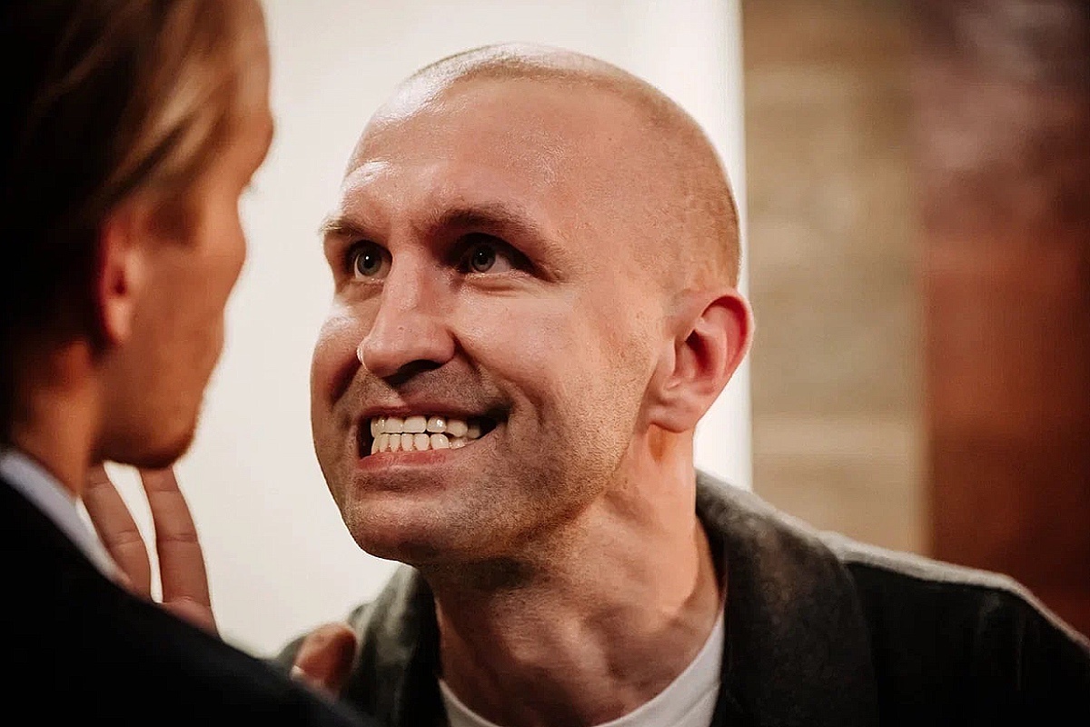 Wink📷Иван Добронравов, кадр из сериала «Неверные», 2024 год