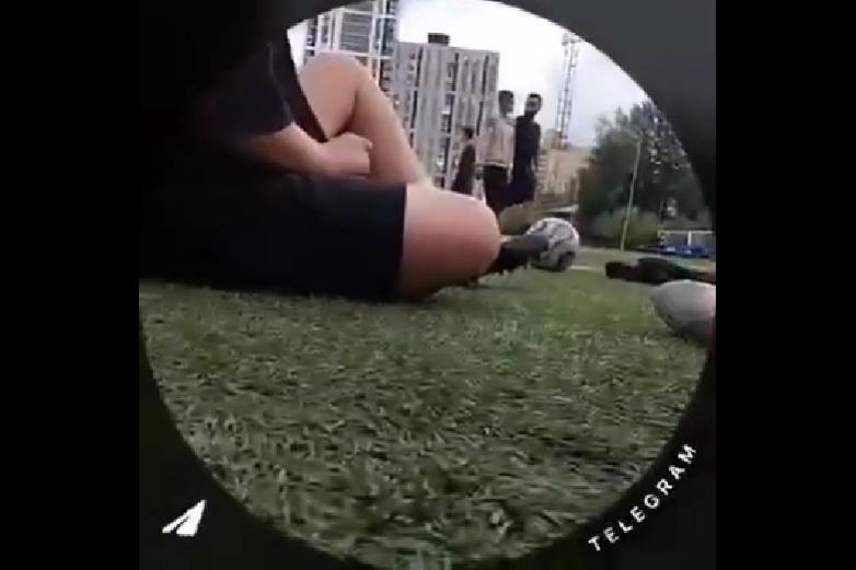 Пошёл отсюда или я тебе ноги сломаю!