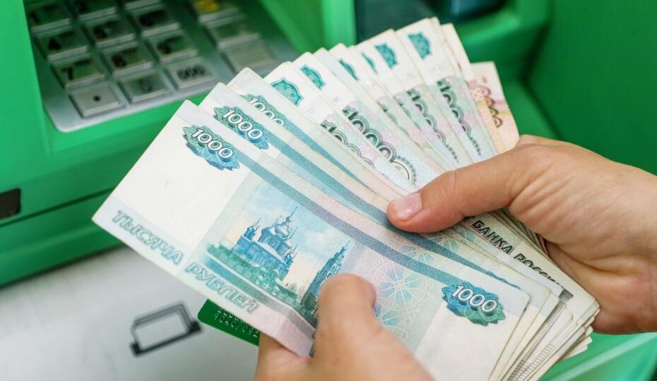 Социальная напряженность растет. В Госдуме потребовали увеличить зарплаты и соцвыплаты бюджетников