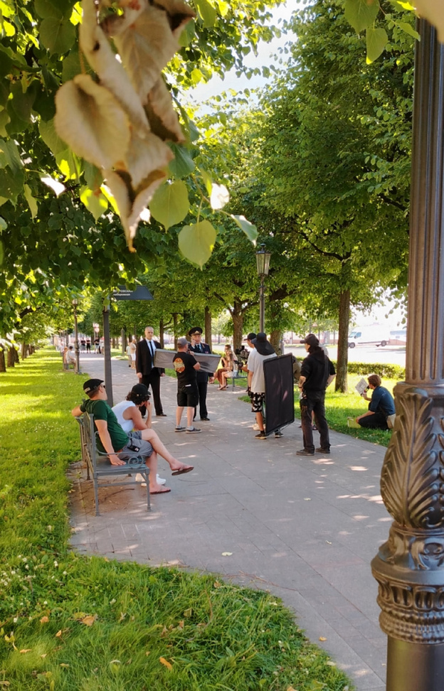    Драматург из Кирова Денис Смирнов сыграл в сериале «Невский»