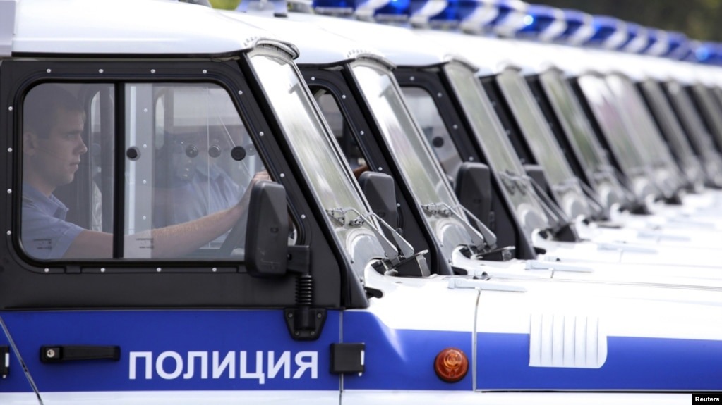     "База" под ударом. В офис и к главреду популярного телеграм-канала нагрянула полиция с обысками