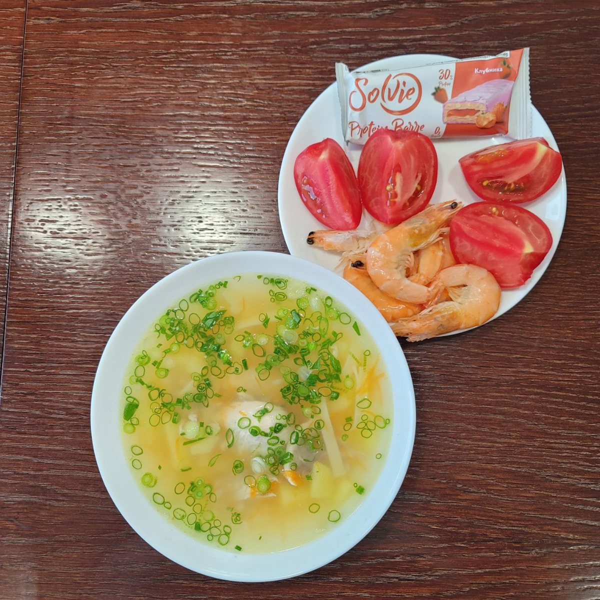 Сразу видно, что ЛенСергевна добирала белок правдами и неправдами. Экспоненту-то стараюсь пореже пить.