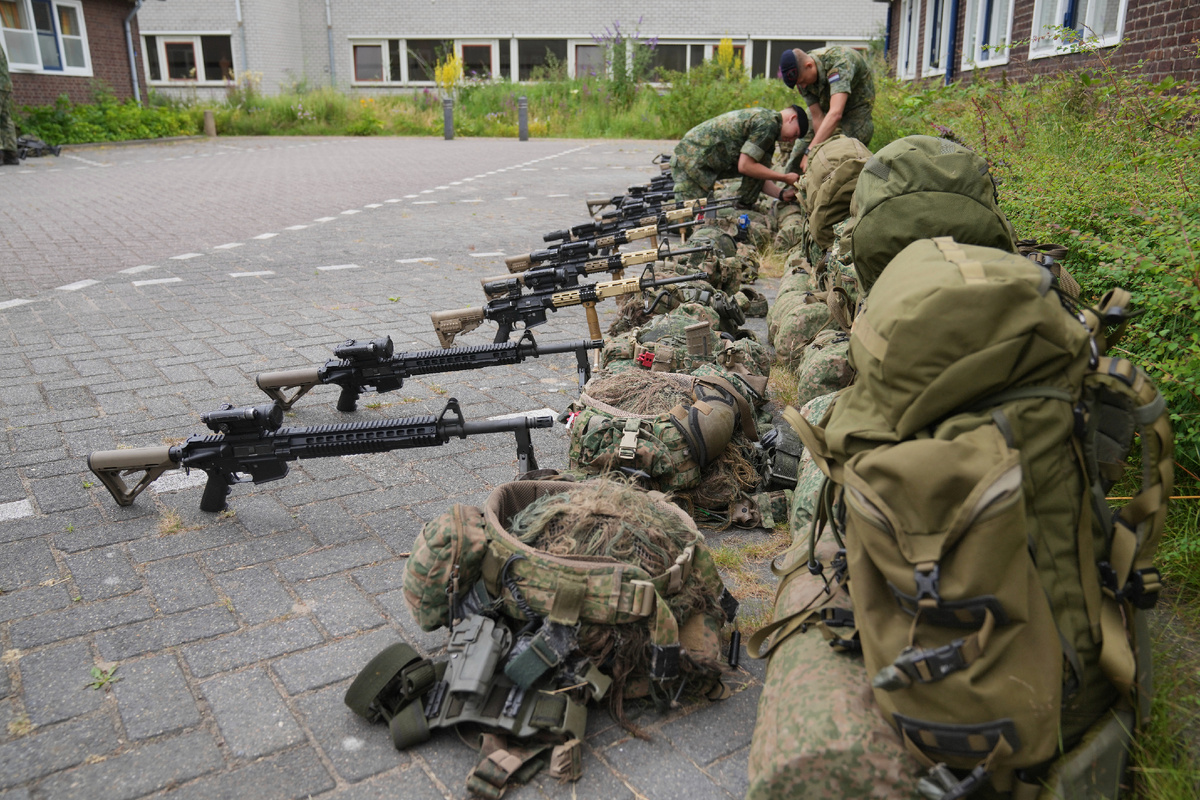 © AP Photo / Kin Cheung