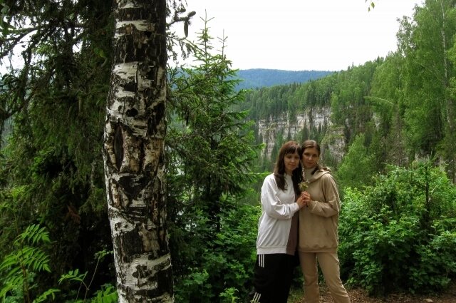    Сёстры были очень дружны с самого детства Фото: Из личного архива Арины Мятиной