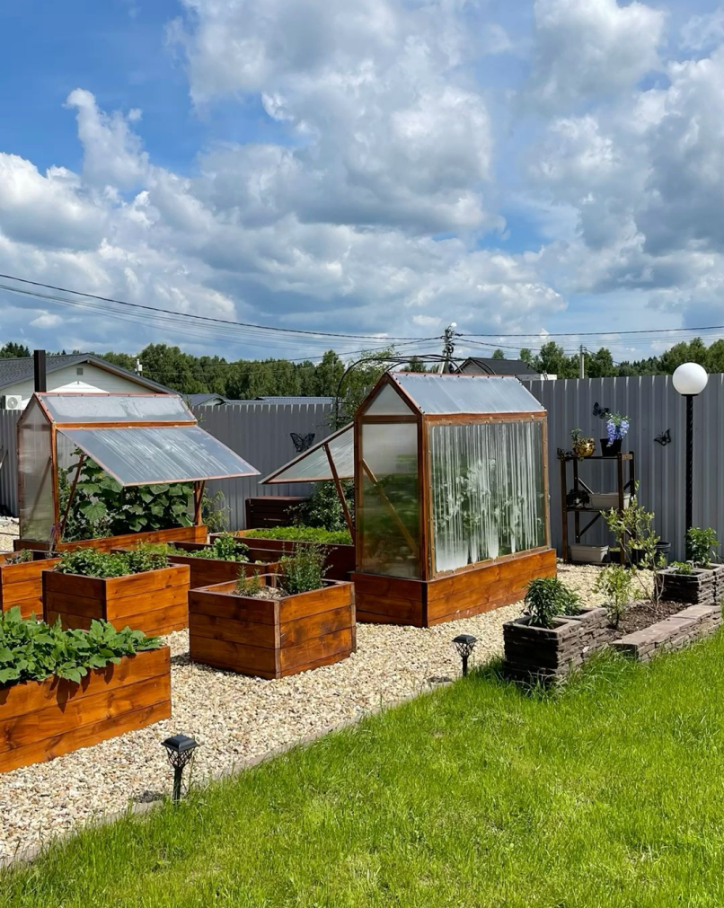 Высокие грядки из досок — отличный вариант, если хочется, чтобы огород был чистым и эстетичным. Источник: Pinterest, Ольга П.