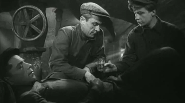 Кадр из фильма "Большая жизнь. 2-я серия" (1946)