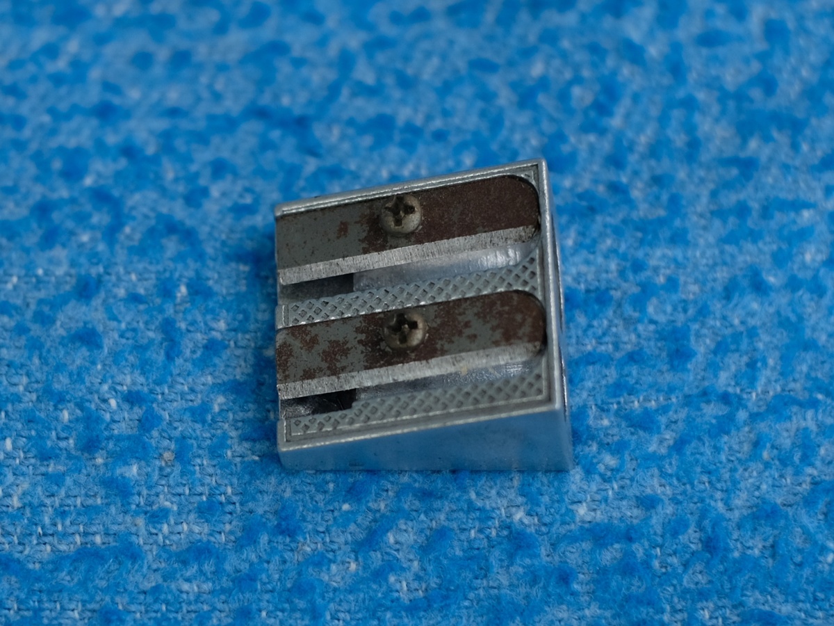 Одна из моих точилок. Я очень редко ими пользуюсь.