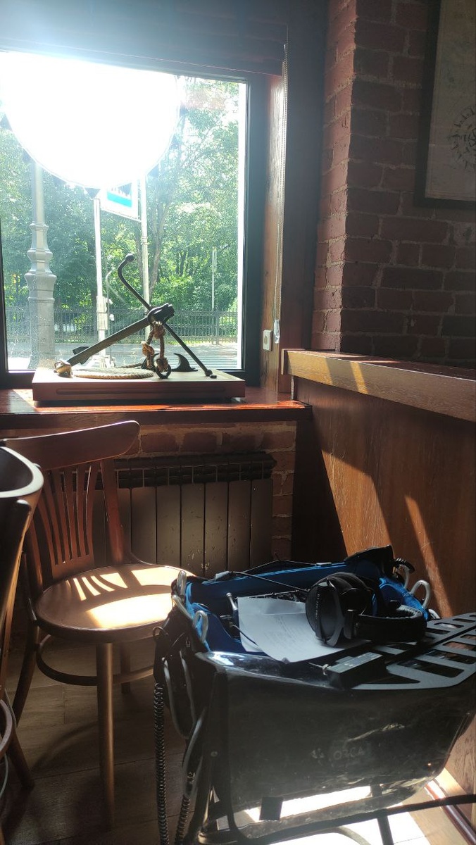 Объект съемки - одтин из ресторанов КРОНШТАДТА. Фото - авторское право #di_vito