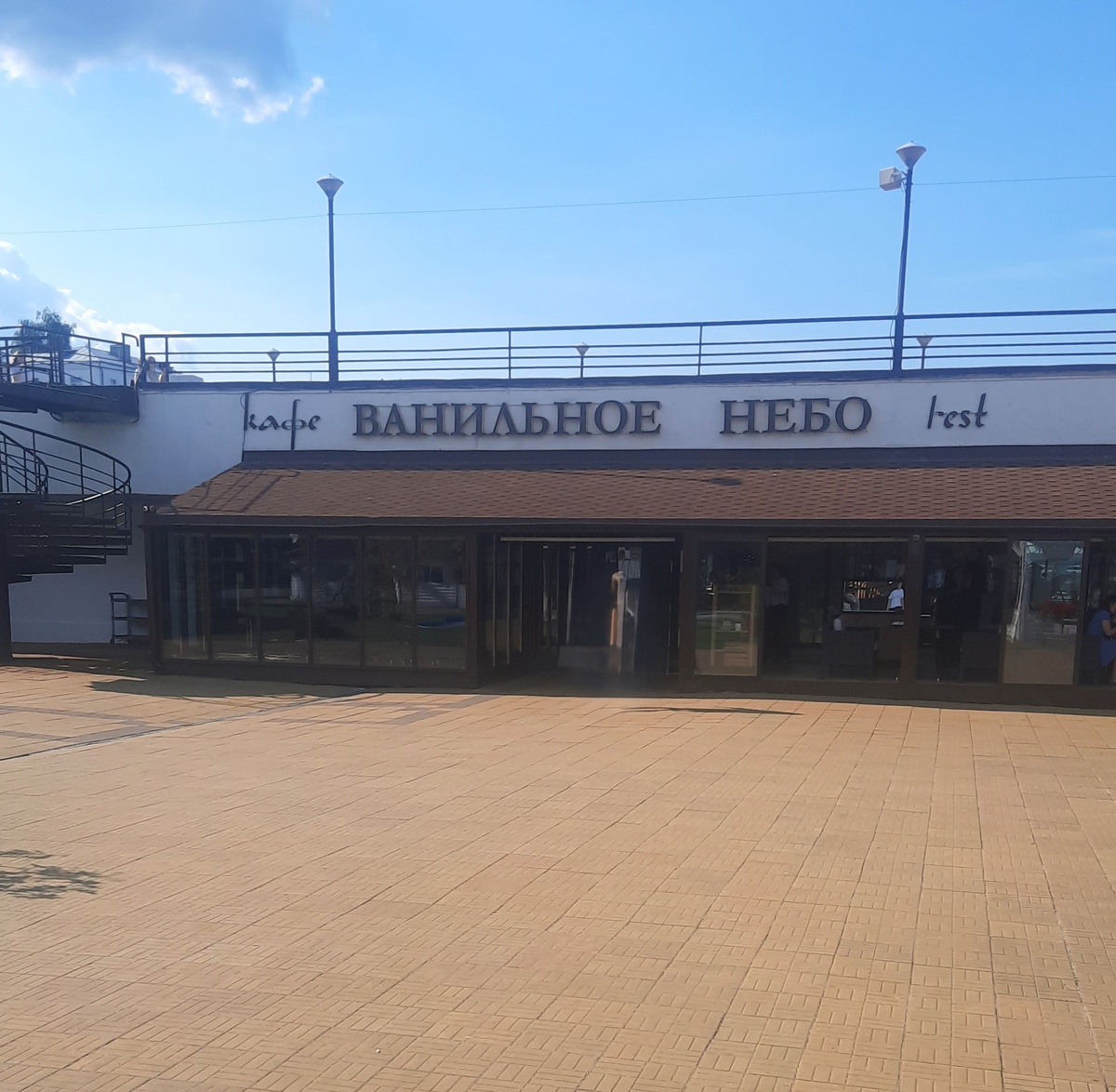 Вход в ресторан