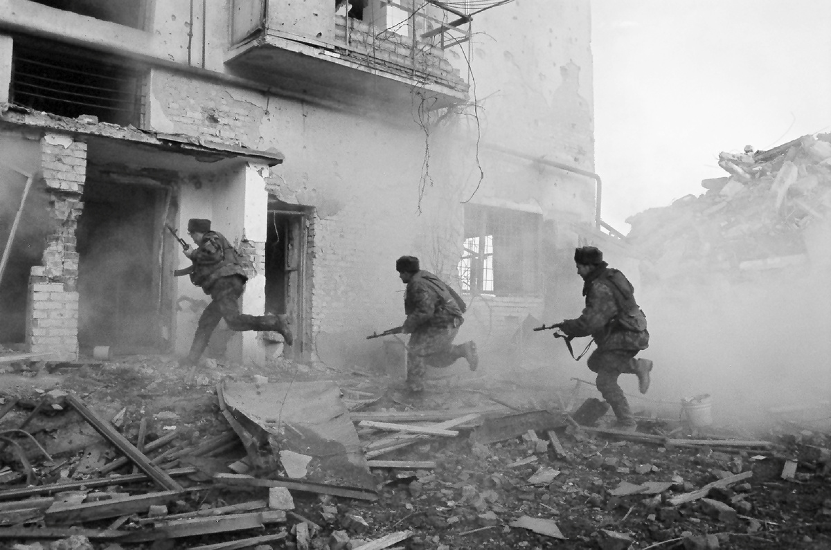 Морские пехотинцы в Грозном. Январь 1995 г.
