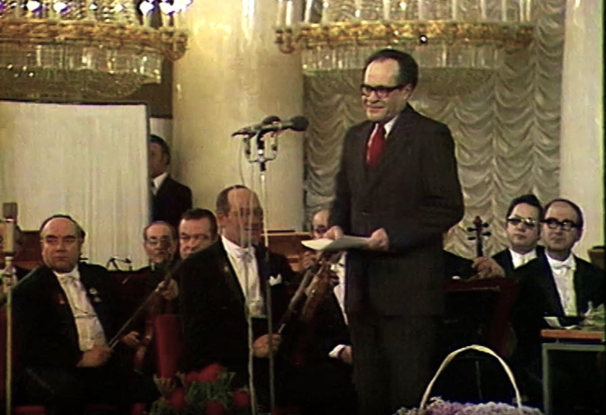 Михаил Матусовский на авторском вечере (1976)