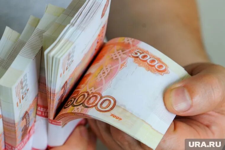 Поколенческий фактор сильно влияет на отношение человека к деньгам и долгам. Фото: Вадим Ахметов © URA.RU