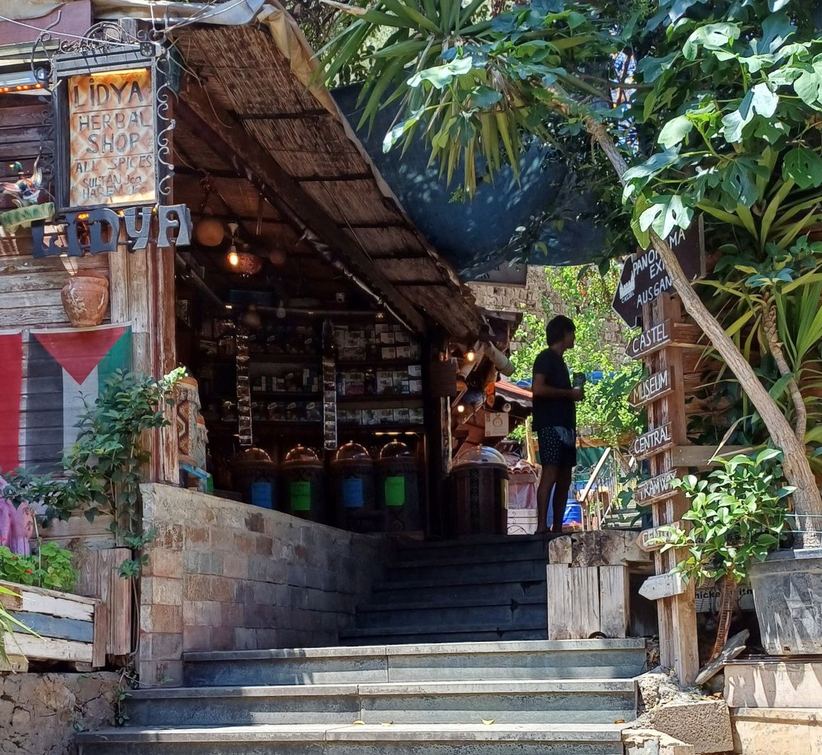 Торговцы чая заманили